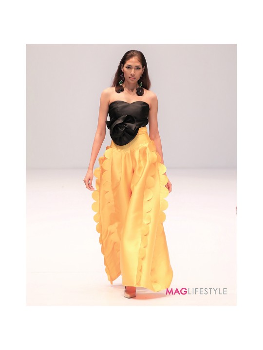 KLFW Scallop Palazzo 